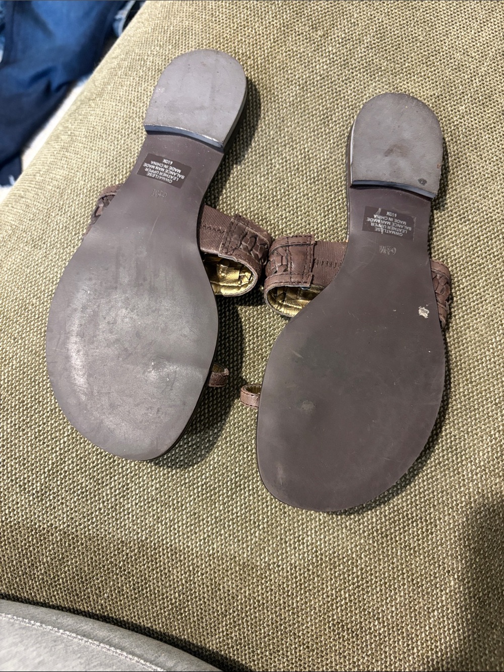 Guess Sandals - Picture 2 of 3
